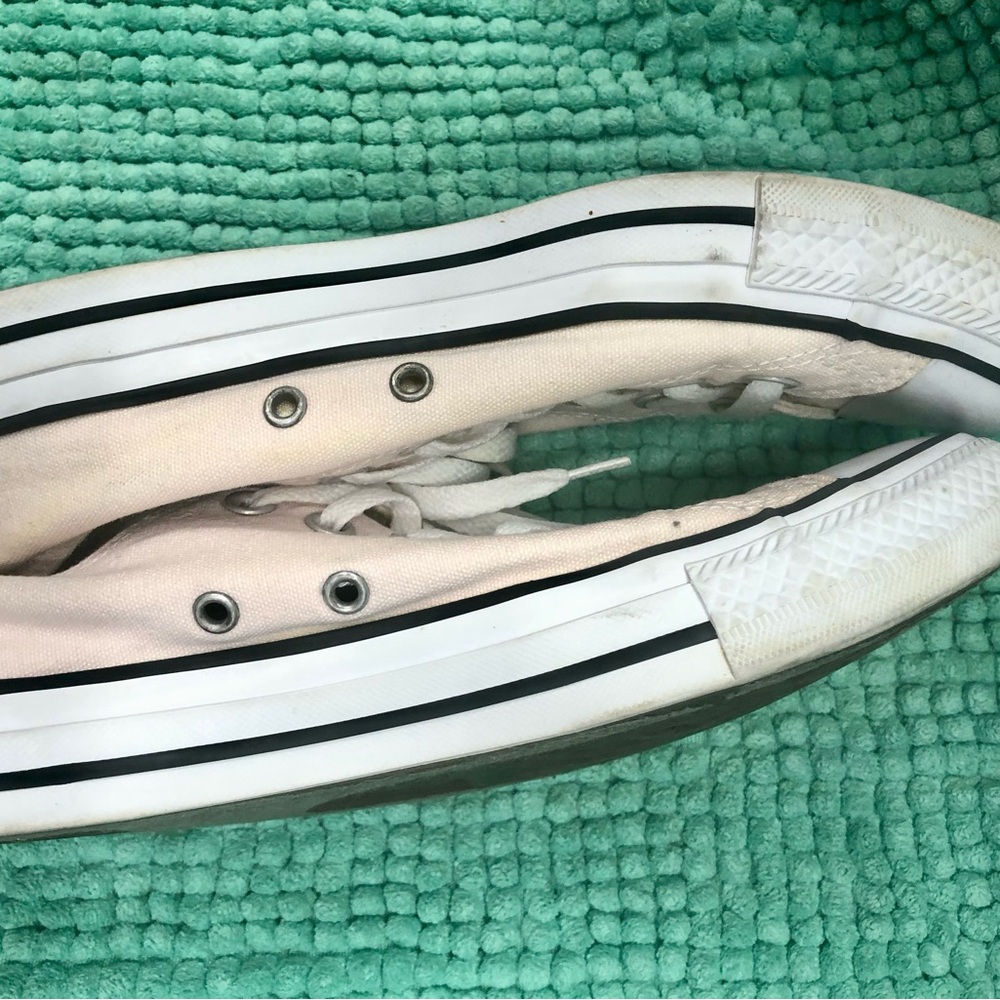 Converse Low Top Sneakers in Light Pink Canvas Women’s - Picture 3 of 5